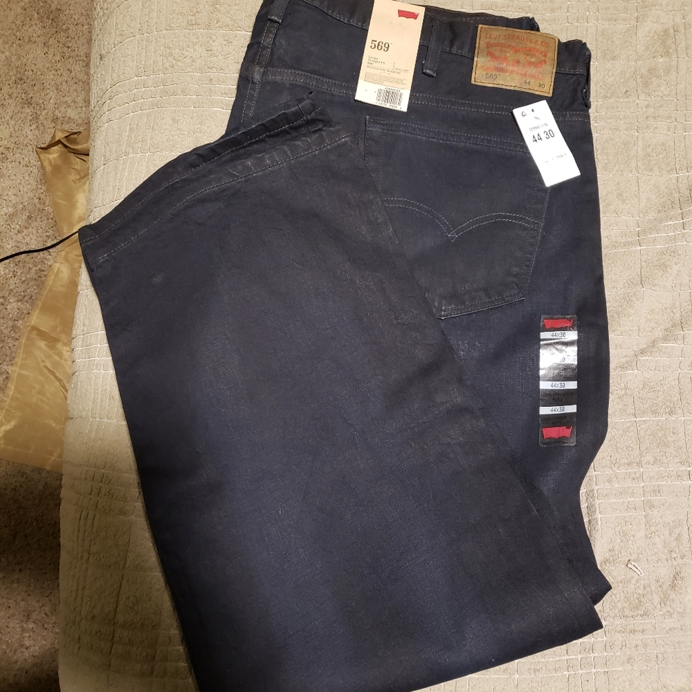 NWT LEVIS 569